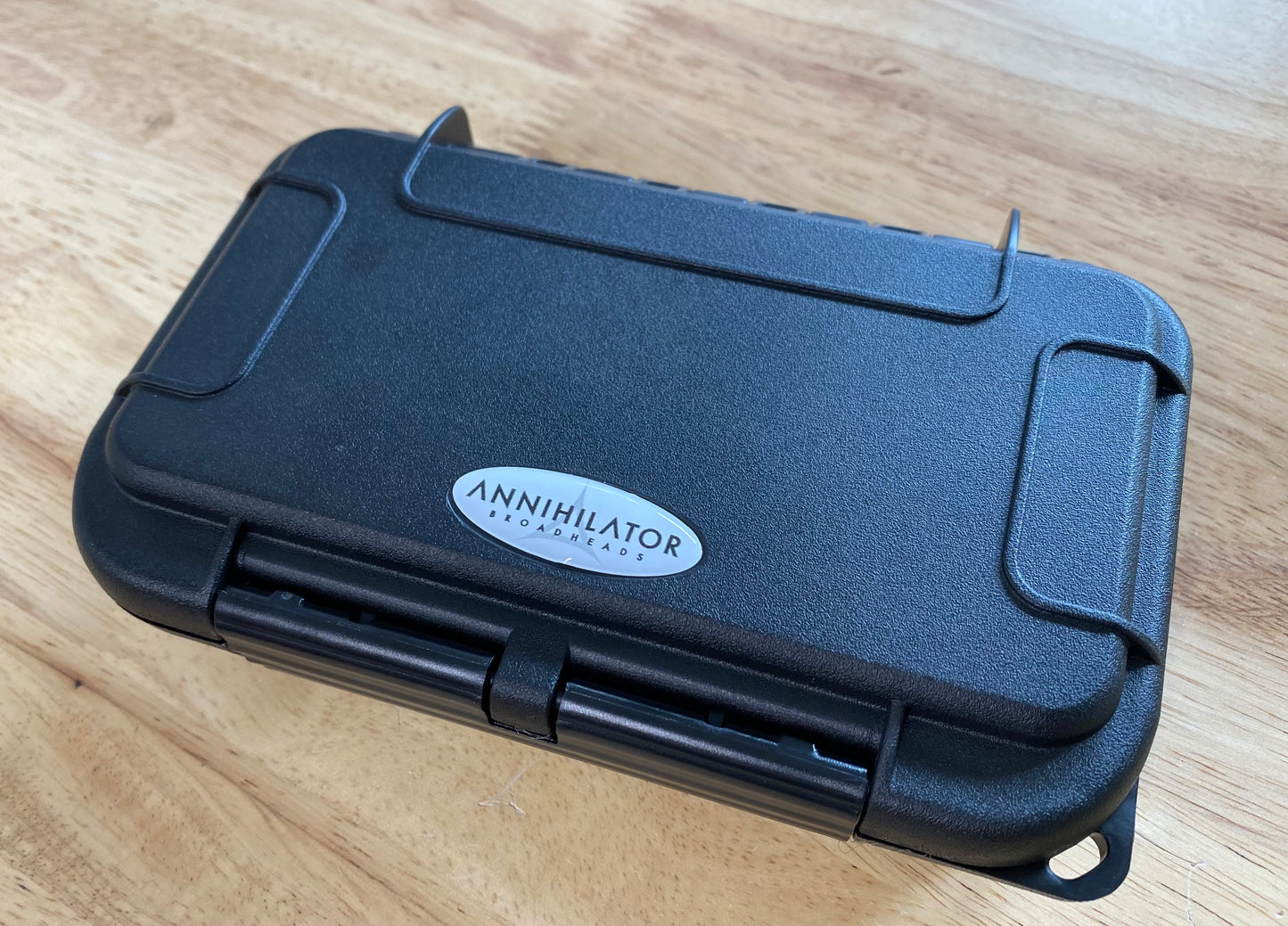 annihilator broadheads case in black color